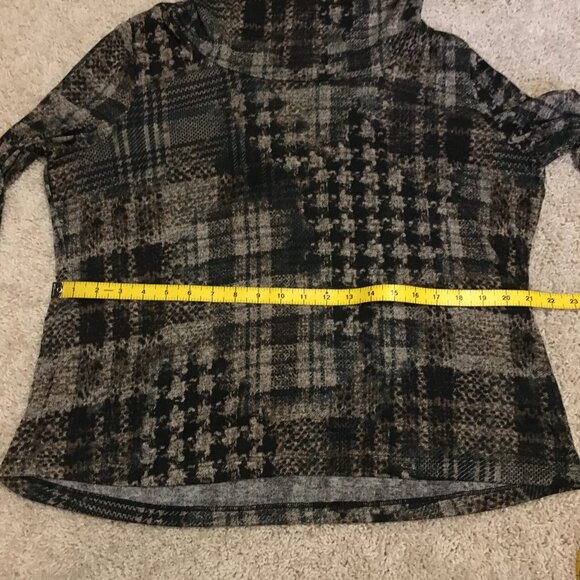 Haggar Clothing Stretchy Patchwork Cowl Turtleneck Top - XL - Picture 12 of 16